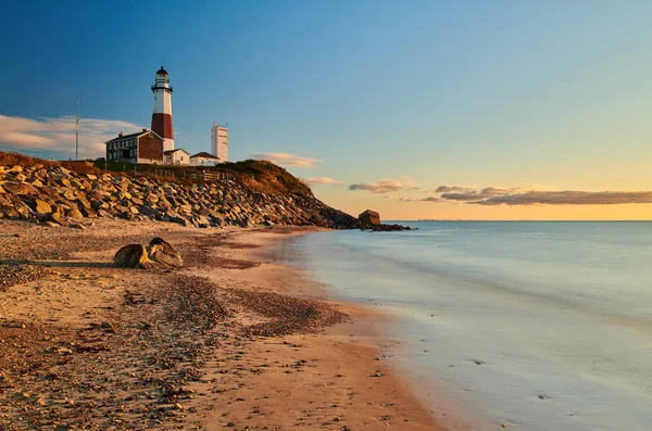 Montauk vuurtoren en strand — Stockfoto