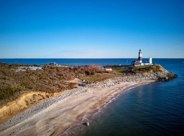 Montauk deniz feneri ve plaj havadan vurdu