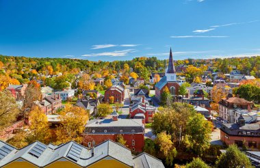 Montpelier kasabası sonbaharda ufuk çizgisi, Vermont, ABD 