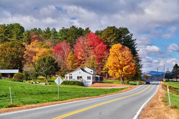 Highway at sunny autumn day — Stock Photo, Image