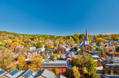 Montpelier kasabası sonbaharda ufuk çizgisi, Vermont, ABD 