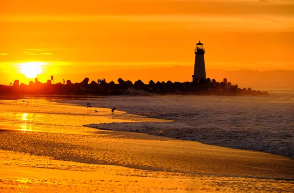 Santa Cruz Breakwater Light (Walton Lighthouse) at sunrise — Stock Photo, Image