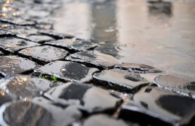 Roma 'da Cobblestone tuğla döşeli sokak