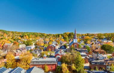 Montpelier kasabası sonbaharda ufuk çizgisi, Vermont, ABD 