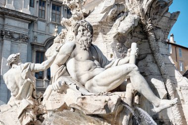 Roma 'daki Navona Meydanında Çeşme