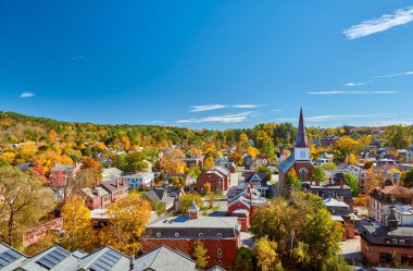 Montpelier kasabası sonbaharda ufuk çizgisi, Vermont, ABD 
