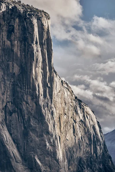 El Capitan szikla a Yosemite Nemzeti Parkban — Stock Fotó