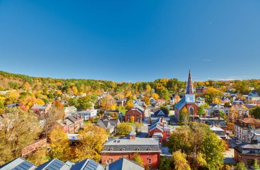 Montpelier kasabası sonbaharda ufuk çizgisi, Vermont, ABD 