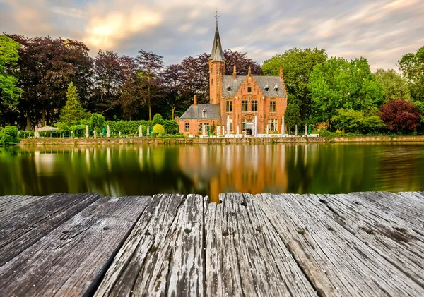 Bruges Brugge 城市景观与Minnewater湖 比利时佛兰德 — 图库照片