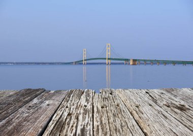 Mackinac asma köprüsü, 1957 'de Michigan, ABD' de inşa edildi.