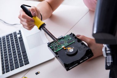 Sabit disk onarımı ve onarım ile veri kurtarılması