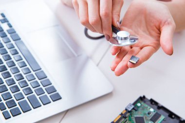 Sabit disk onarımı ve onarım ile veri kurtarılması