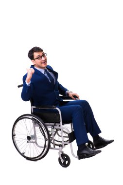 Beyaz arka plan üzerinde izole tekerlekli sandalye ile işadamı