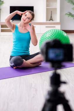 vlog için spor blogcusu kayıt videosu