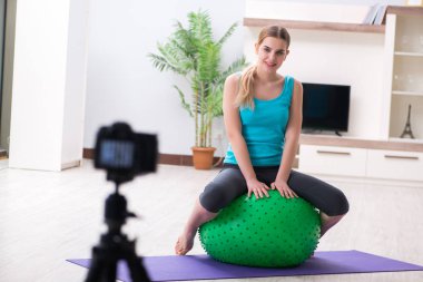 vlog için spor blogcusu kayıt videosu