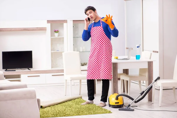 Contractor Man Cleaning House Doing Chores — Stock Photo, Image