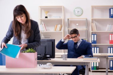 İşinden kovulan kişi.