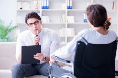 Hastanın psikoterapiste gidip sonuçlarıyla ilgilenmesi.