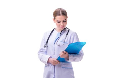 Genç kadın doktor beyaz arka planda izole edilmiş.