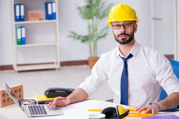 Architect working in his studio on new project — Stock Photo, Image
