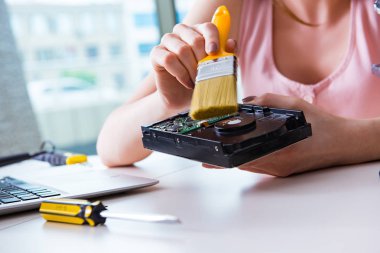 Sabit disk onarımı ve onarım ile veri kurtarılması
