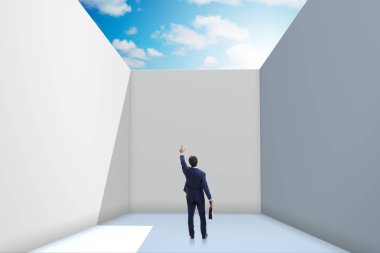 İş adamı zor durumdan kaçmaya çalışıyor.