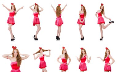 Mini pembe elbiseli, beyaz tenli güzel bir manken.