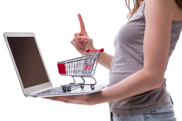 Concetto di shopping online con laptop e carrello — Foto Stock
