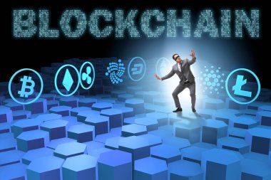 Çeşitli kripto para birimleri ve iş adamları kavramı