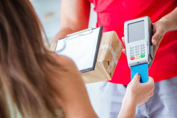 Parcel delivery being paid with pos and credit card