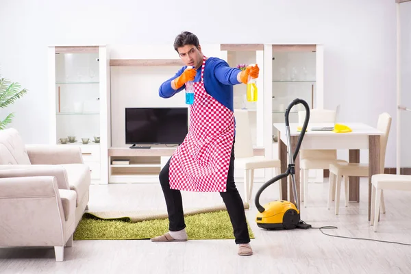 Aannemer schoonmaken huis doet klusjes — Stockfoto