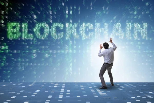Empresário confuso sobre todas as criptomoedas — Fotografia de Stock