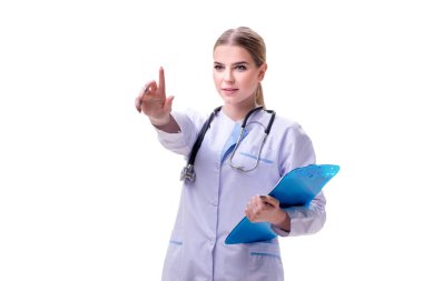 Genç kadın doktor beyaz arka planda izole edilmiş.