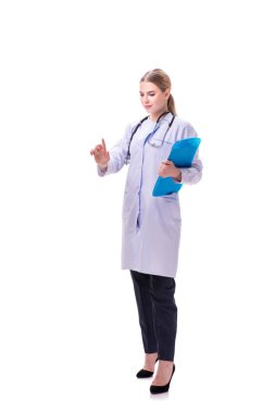 Genç kadın doktor beyaz arka planda izole edilmiş.