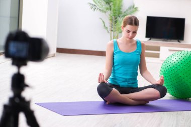 vlog için spor blogcusu kayıt videosu