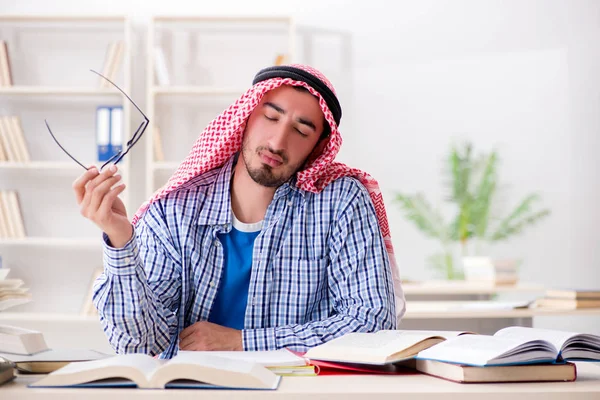 Arab student preparing for university exams — Stock Photo, Image