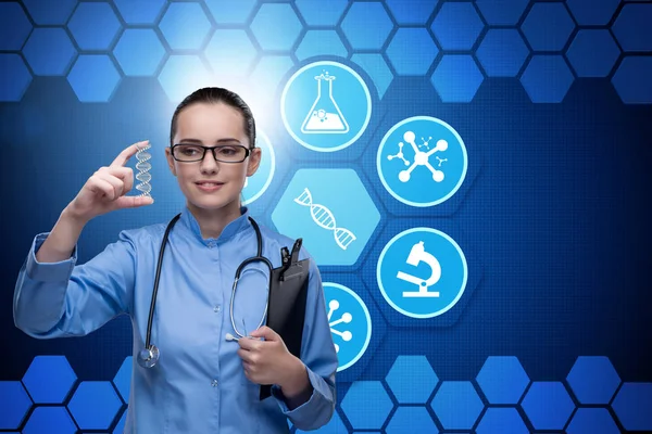 Medico donna in telemedicina concetto futuristico — Foto Stock