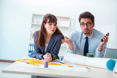 Mühendisler yeni proje üzerinde çalışıyorlar