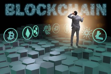 Çeşitli kripto para birimleri ve iş adamları kavramı