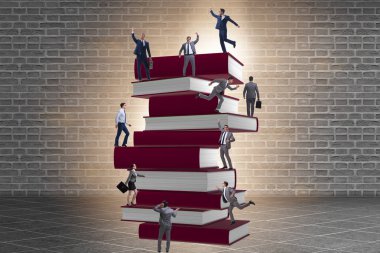 Kitaplar ve insanlarla eğitim kavramı