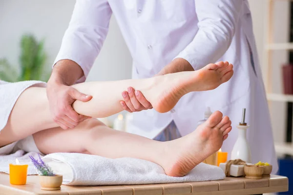 Foot massage in medical spa — Stock Photo, Image