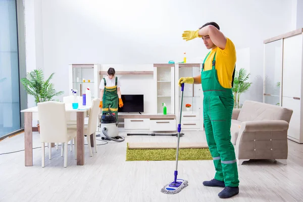 Cleaning professional contractors working at house — Stock Photo, Image