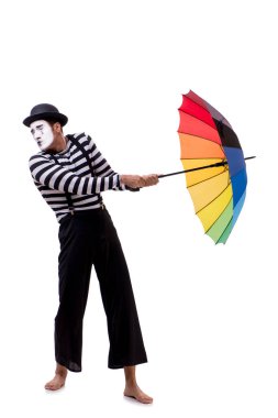 Beyaz arkaplanda şemsiyesi olan pandomim