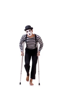 Beyaz arka plan üzerinde izole koltuk değneği ile mim