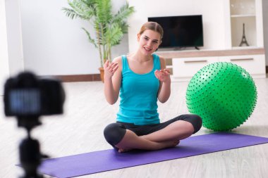 vlog için spor blogcusu kayıt videosu