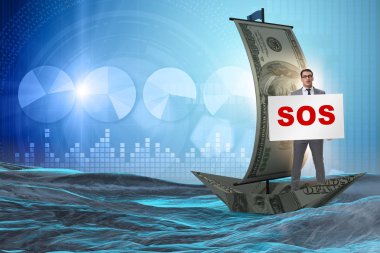 İş adamı teknedeki SOS mesajı için yardım istiyor.