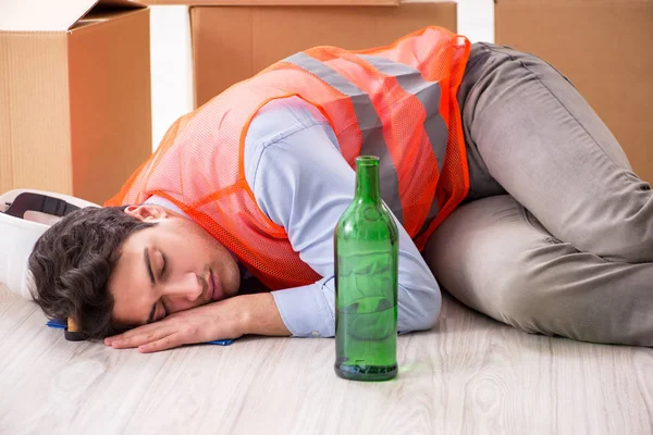 Entrega bêbado no trabalho — Fotografia de Stock