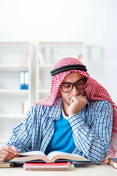 Arab student preparing for university exams — Stock Photo, Image