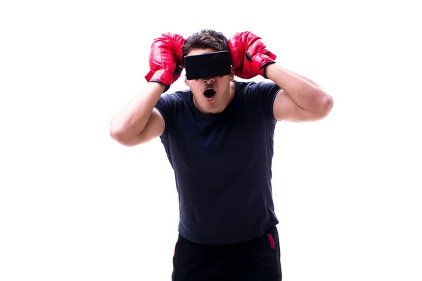 Hombre jugando con gafas de realidad virtual sobre fondo blanco —  Fotos de Stock