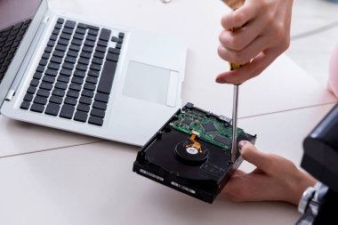 Sabit disk onarımı ve onarım ile veri kurtarılması